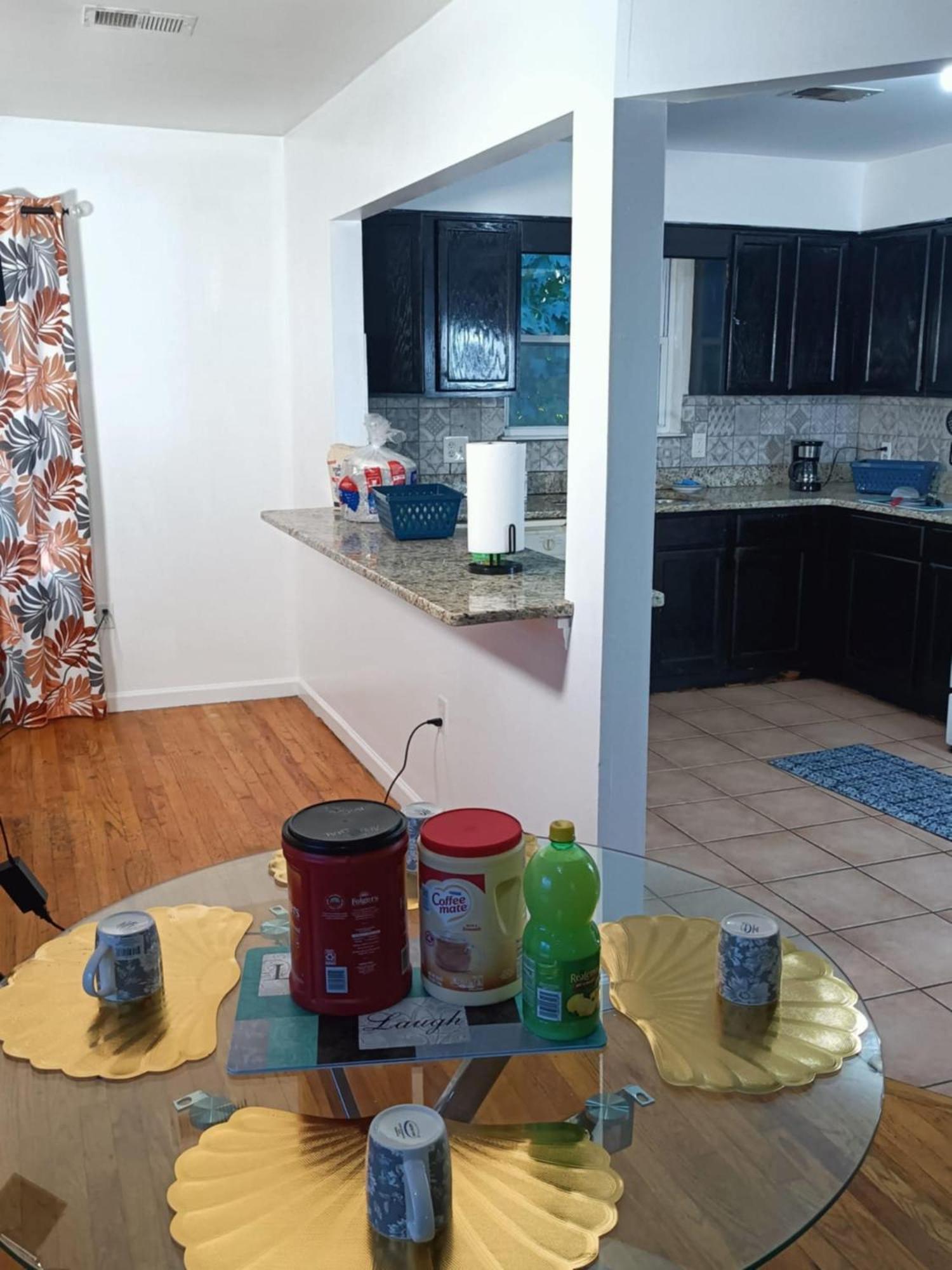Fada Guest House - 38 Yates Ave นูวาร์ก ภายนอก รูปภาพ